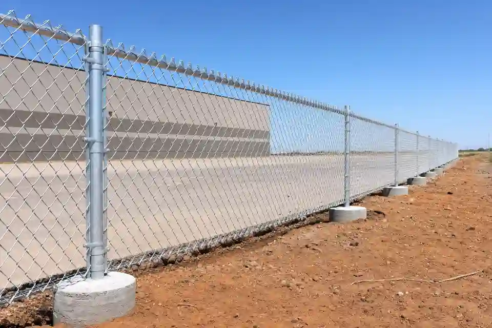 Chain Link Fence Contractors Near Me in Houston, TX: What to Expect from First Call to Final Install