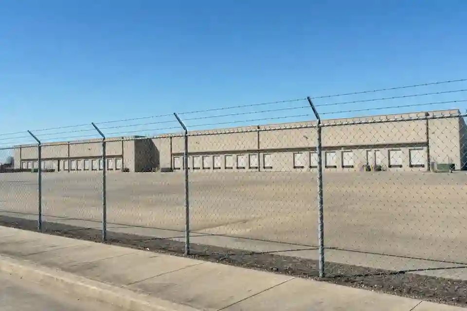 Commercial Fence Company Near Me in Houston, TX: A Bid Checklist for Property Managers