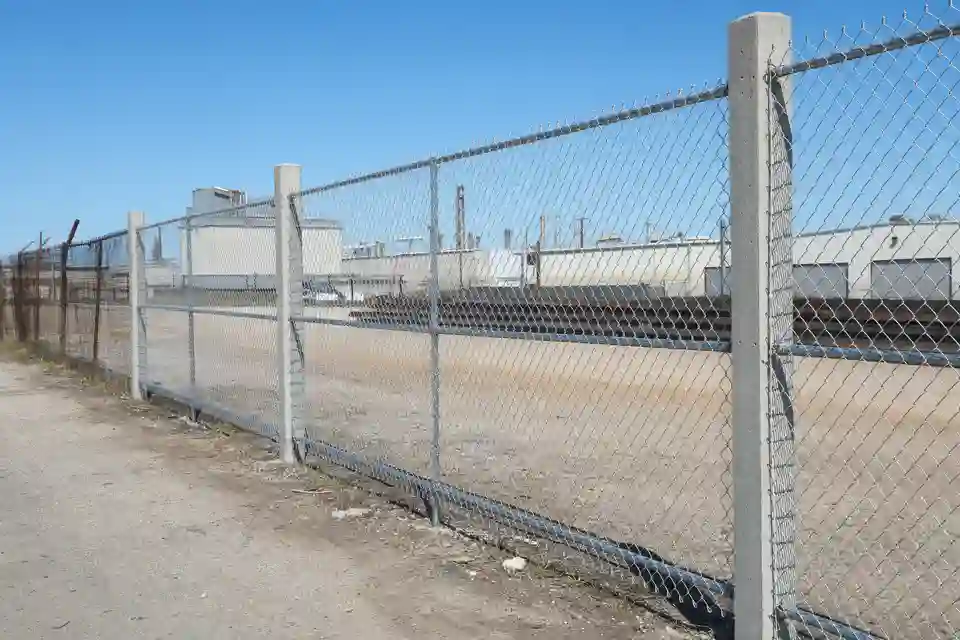 Commercial Fence Repair in Houston, TX — What to Expect