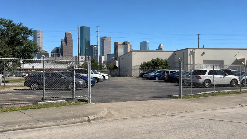 Parking Lot Fence Installation in Houston, TX: Chain Link, Gates, and Access Control