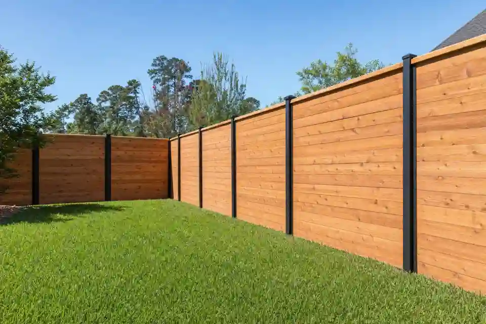 Wood Fence Contractor Near Me — How to Find the Best in Houston, TX