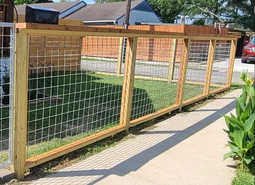 Hogwire Fence cedar fence — Griffin Fence Houston, TX